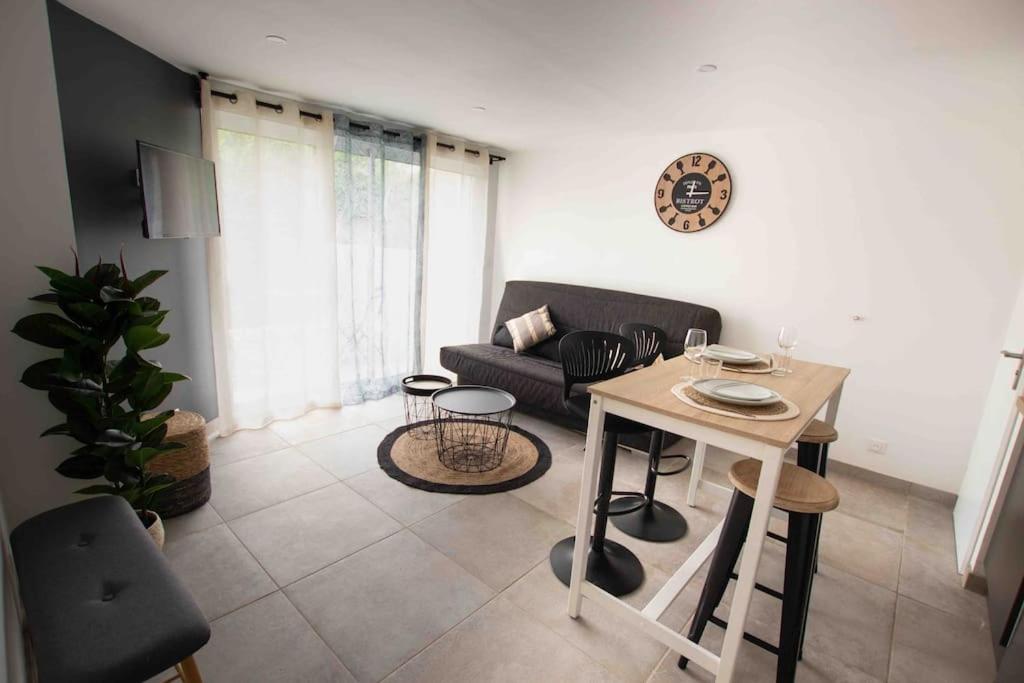 Apt T2 Neuf Terrasse Arles Buitenkant foto